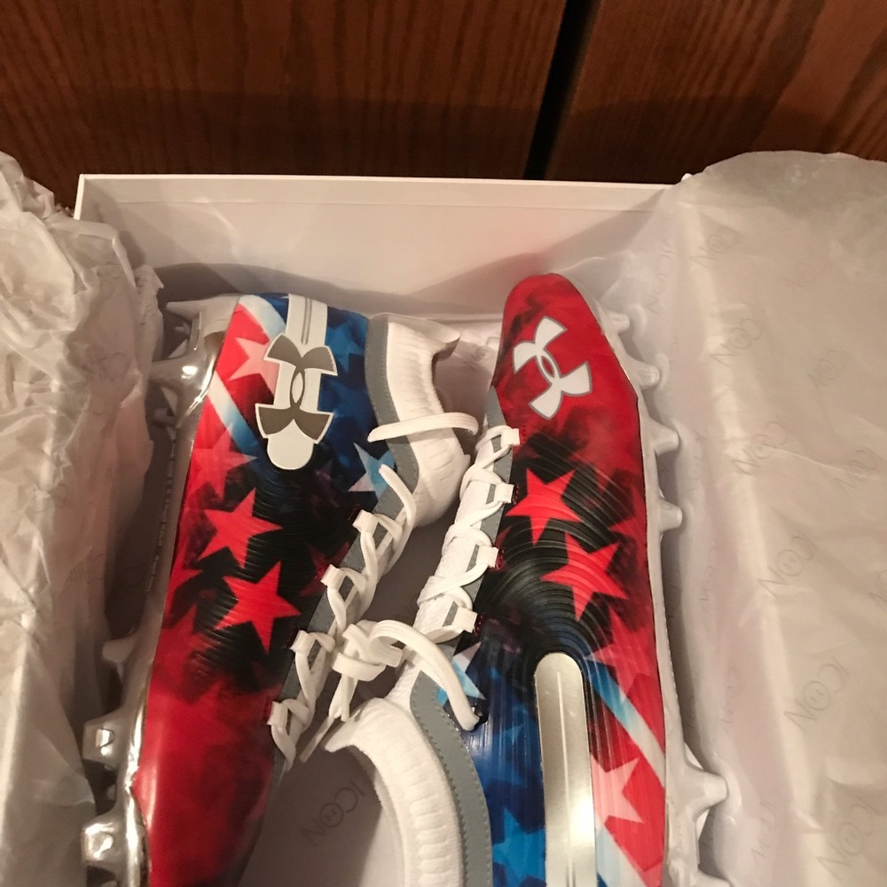 Gently Used Under Armour Icon Spotlight Cleats